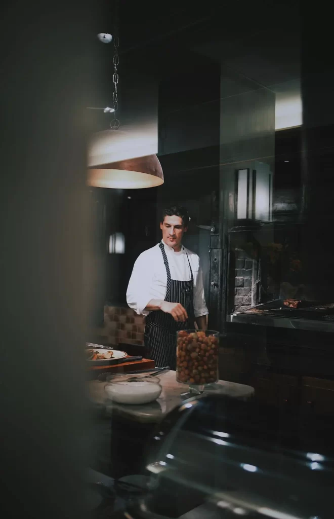 chef_1_restaurant